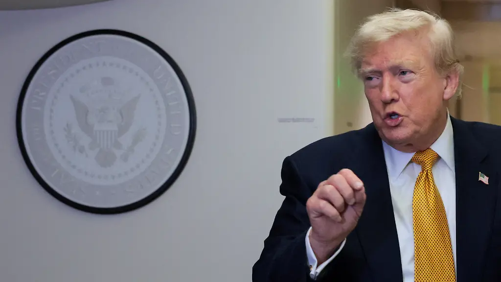 Trump fordert Gebühren für Sicherung der Straße von Hormus