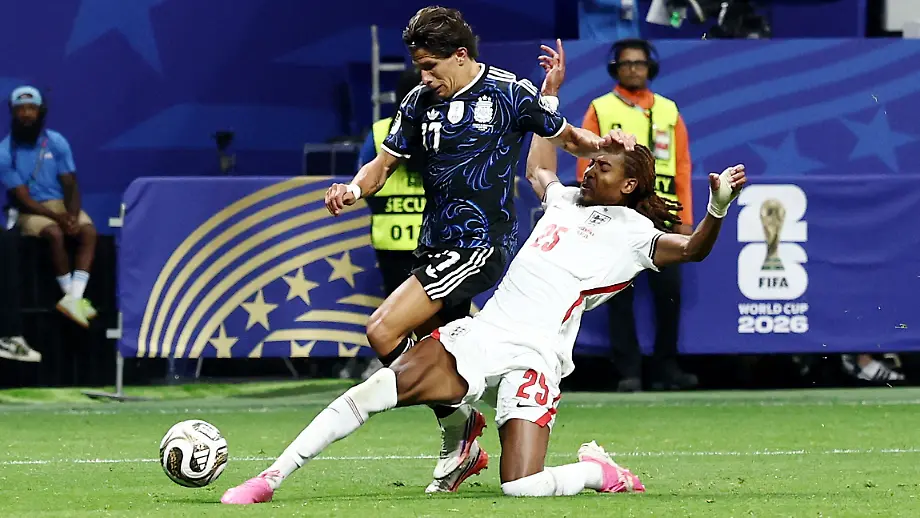 Spence rettet in letzter Sekunde – England jubelt