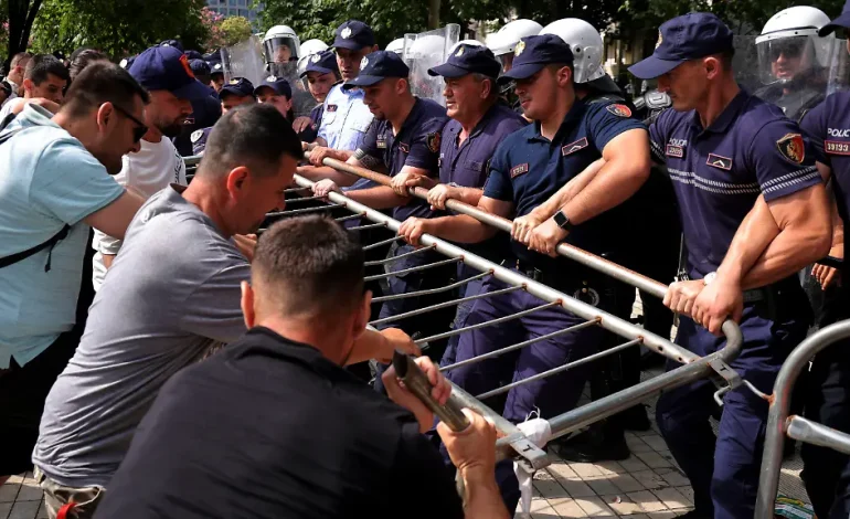Protest gegen Luxusressort in albanischem Naturschutzgebiet