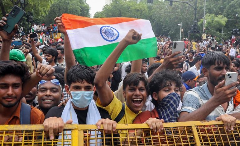 Indiens Bildungsminister tritt nach Massenprotesten zurück