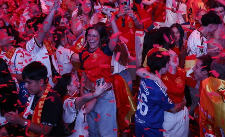 Spanien feiert WM-Sieg gegen Argentinien