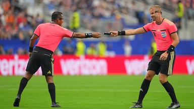 Kritik an Schiedsrichtern und Entscheidungen bei der Fußball-WM