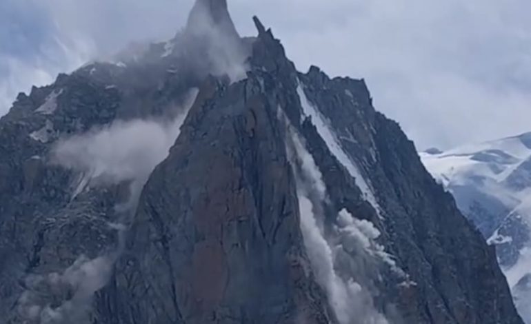 Teile des Mont Blanc brechen ab