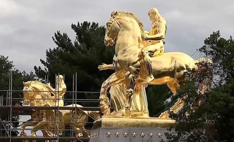 Trump gibt Millionen für goldene Dekoration am Lincoln Memorial aus