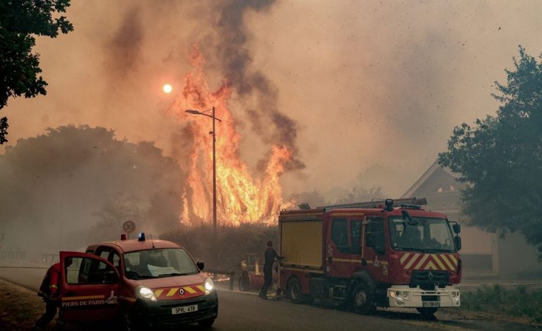 Waldbrände in Frankreich und Spanien: Evakuierungen und Maßnahmen