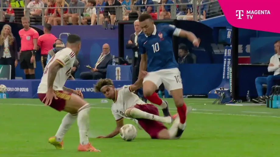 Hartes Foul im WM-Halbfinale: Yamal bringt Mbappé zu Fall