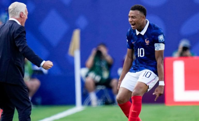 Mbappés emotionaler Jubel für Deschamps