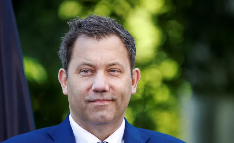 Klingbeil: Krankschreibung ab erstem Tag pragmatisch lösen