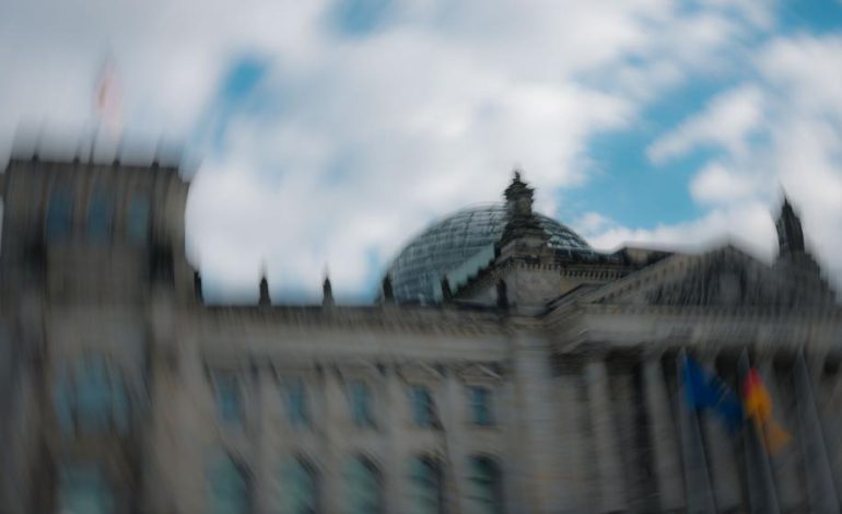 Vertrauensverlust in den Staat: Alarmierende Ergebnisse einer Umfrage