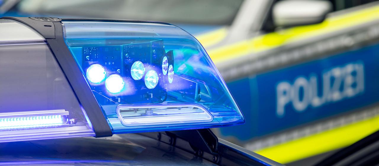 Großeinsatz der Polizei bei mutmaßlicher Geiselnahme in Regensburger Bank