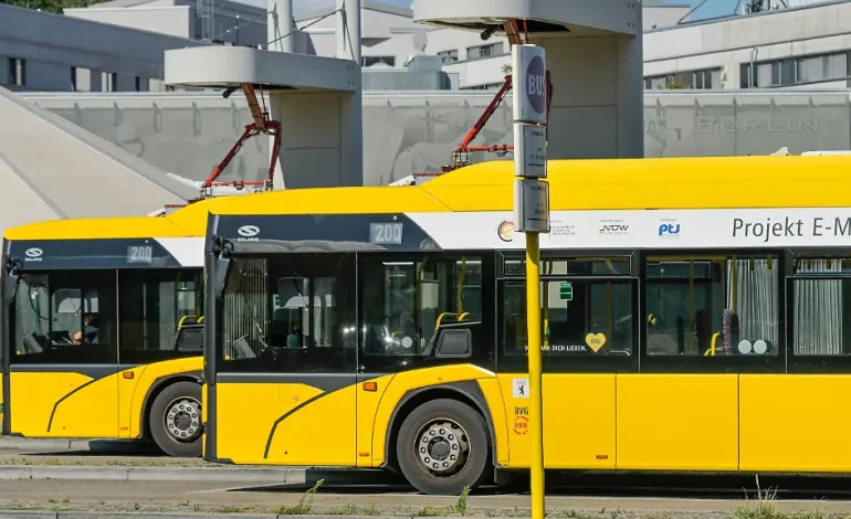 BVG muss Werbung für Nius wieder zulassen