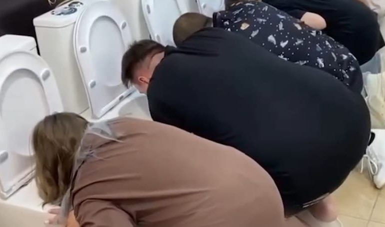 Champagner-Trink-Challenge sorgt für Schlagzeilen