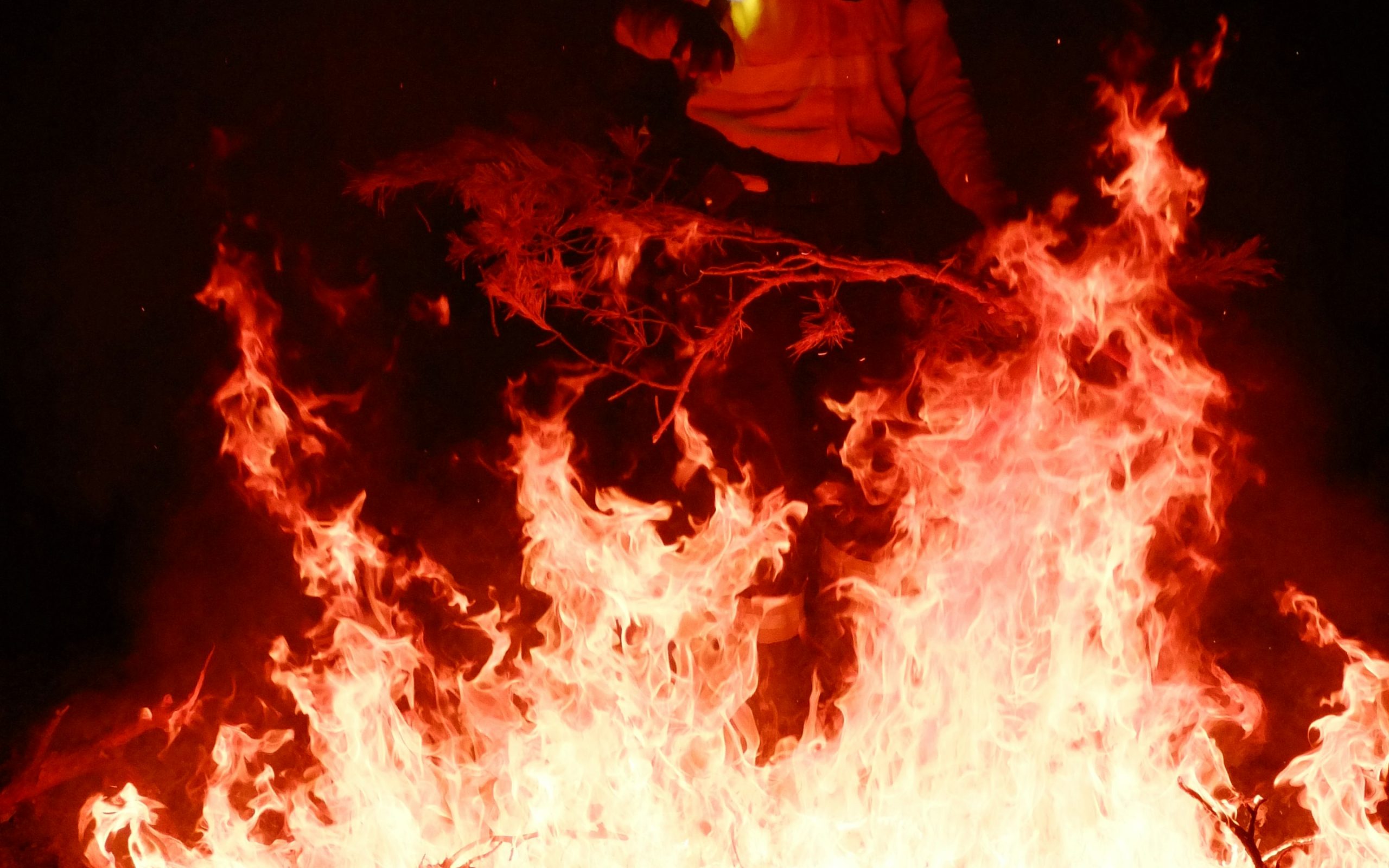 Feuerwehreinsatz in extremen Waldbrandgebieten