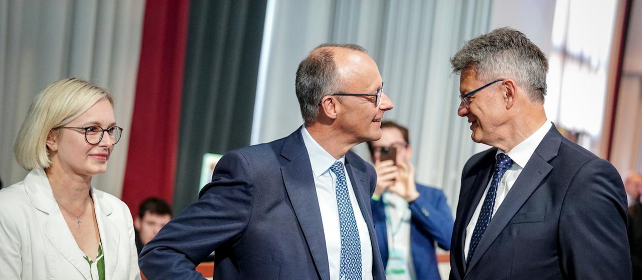 Analyse zu Friedrich Merz‘ Kabinettsumbau und die sich daraus ergebende Hängepartie