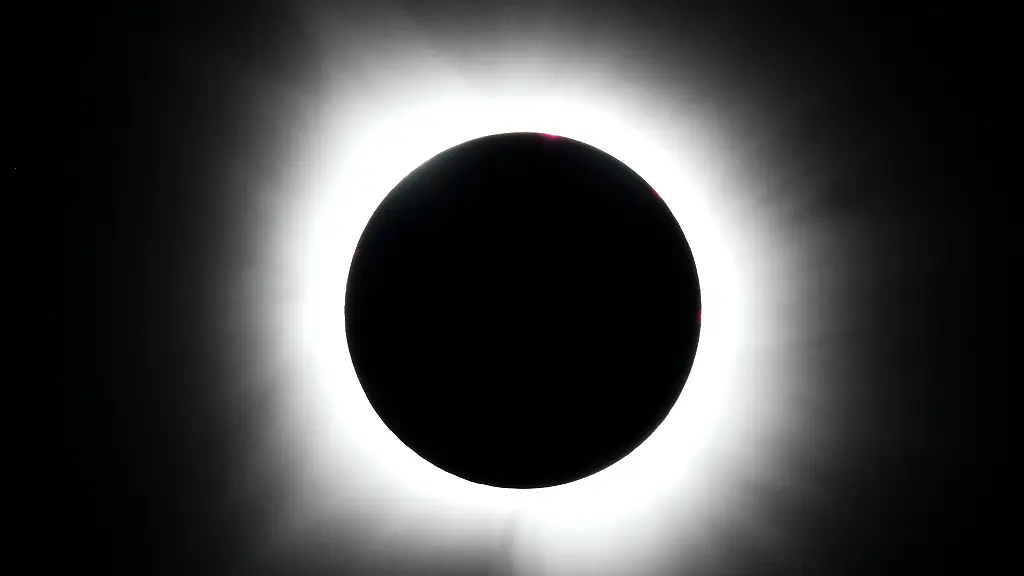 Himmelsphänomene im August 2026: Sonnen- und Mondfinsternis sowie Perseïden-Meteore