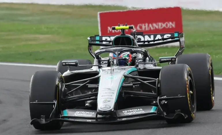 Ferrari erhält Strafe: Hamilton fährt Mechaniker bei Boxenstopp an
