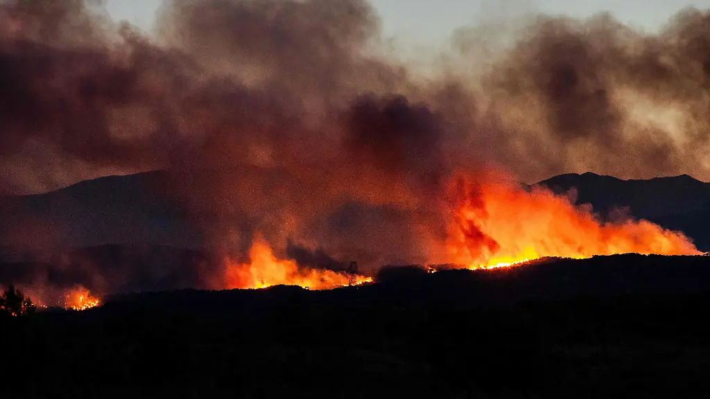 Waldbrände in Südfrankreich führen zu Massen-Evakuierungen