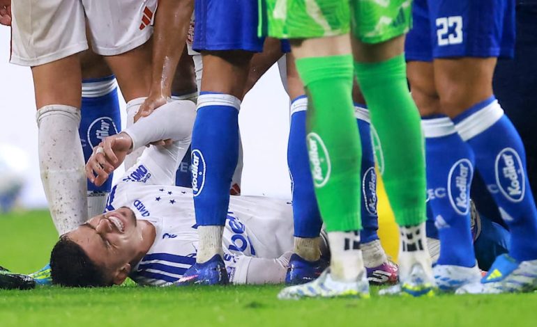 Fußballer nach schwerem Foul bis zur Genesung gesperrt