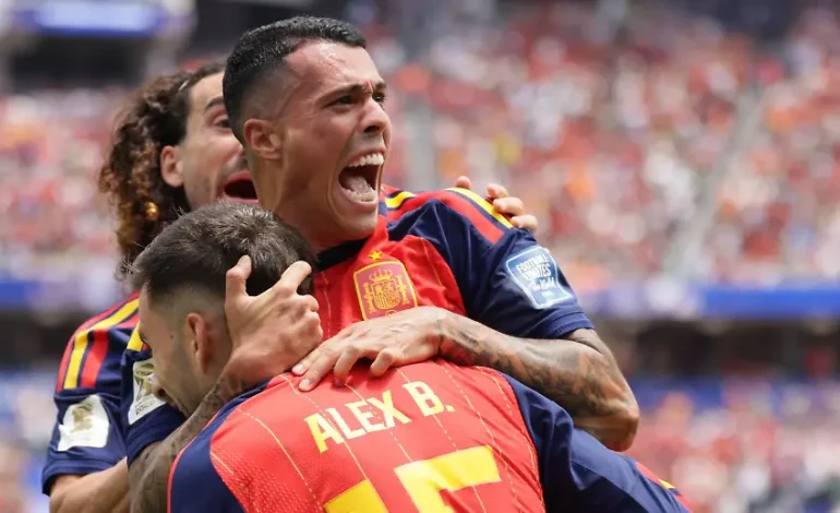Spanien besiegt Österreich im Sechzehntelfinale der WM