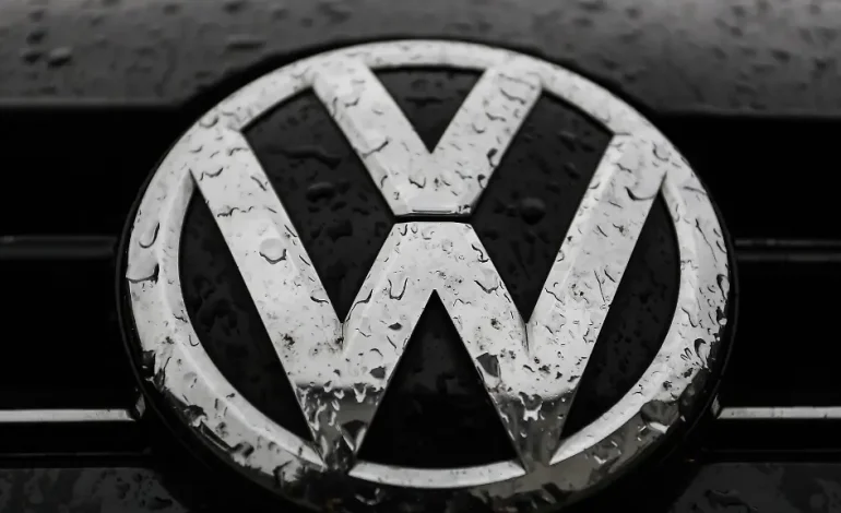 Hitzige Debatte bei VW: Sparpläne und Widerstand der IG Metall