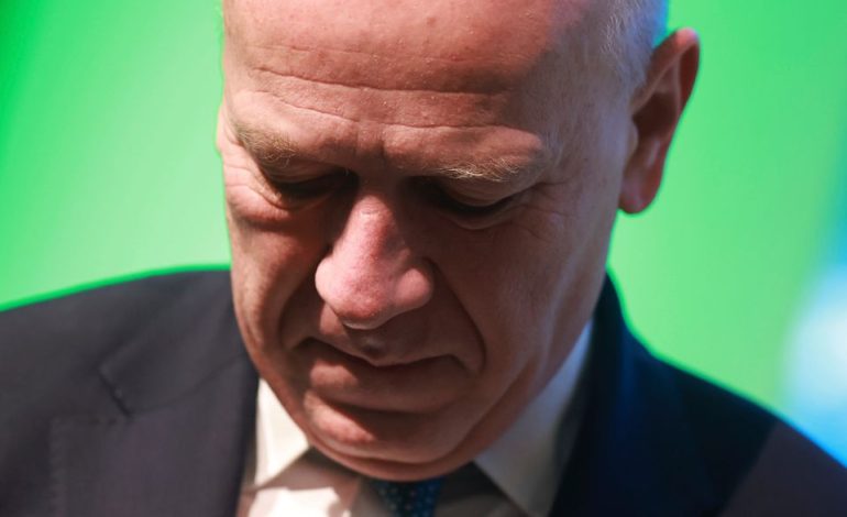 Berlins Regierender Bürgermeister unter Druck