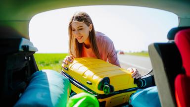 Notfallausrüstung im Auto: Was bei Pannen hilft