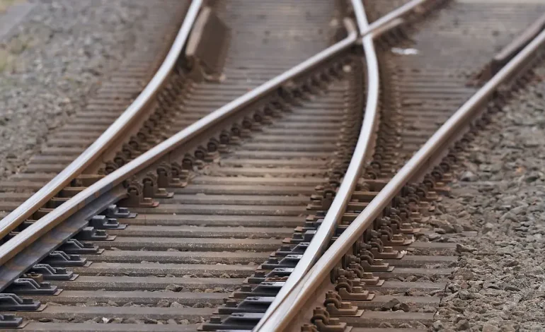 Zugunfall durch Steine auf Bahngleisen in Baden-Württemberg