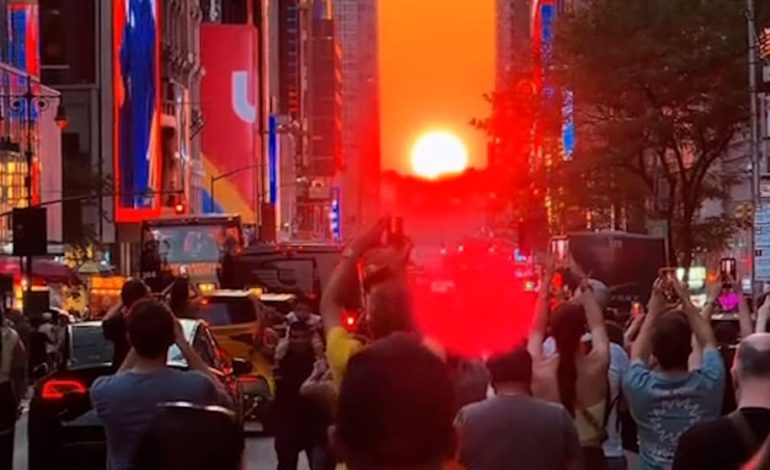 Sonnenspektakel über New York: Manhattanhenge begeistert Tausende