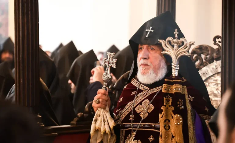 Armeniens Kirchenoberhaupt im Gericht: Ein Machtkampf vor dem Hintergrund geopolitischer Spannungen