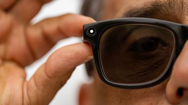 HateAid geht gegen Vertrieb von Smart Glasses vor