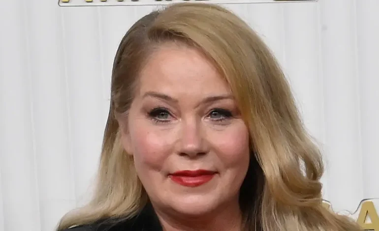 Christina Applegate kehrt nach Krankenhausaufenthalt nach Hause zurück