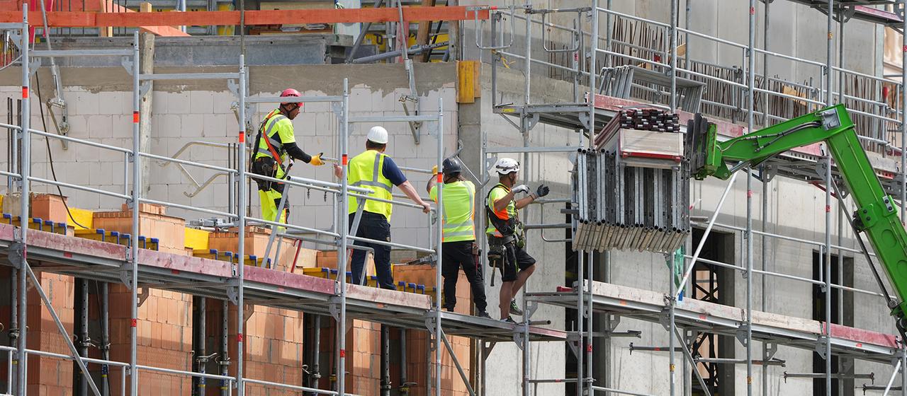 Fachkräftemangel: Engpassberufe und der Beitrag ausländischer Arbeitskräfte