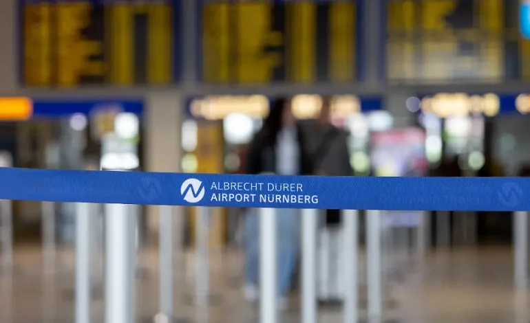 Auseinandersetzung am Check-in-Schalter: Schlägerei am Flughafen Nürnberg