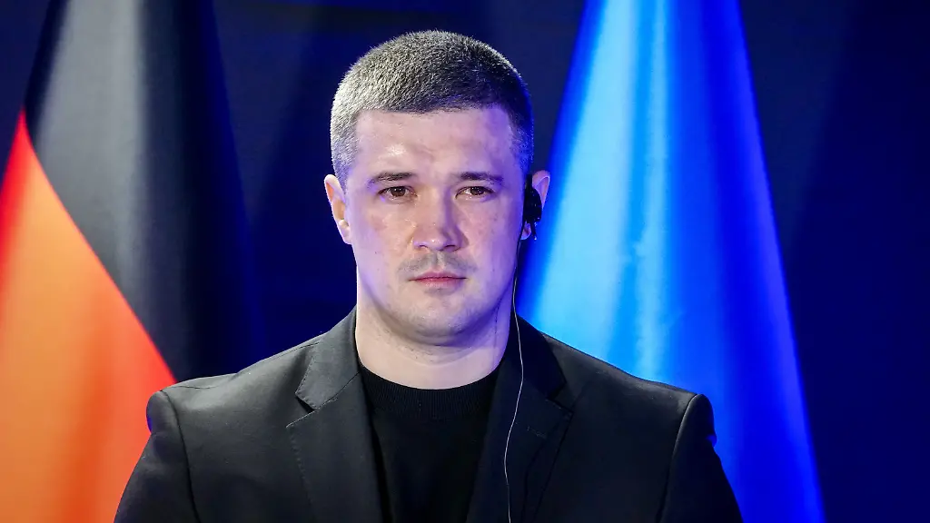 Selenskyj unter Druck durch Forderung nach Wahlen inmitten des Krieges