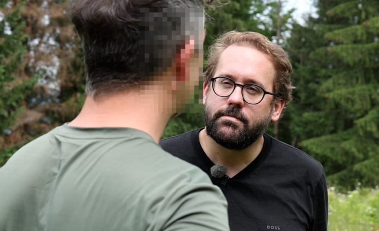 Paul Ronzheimer spricht mit ukrainischem Deserteur