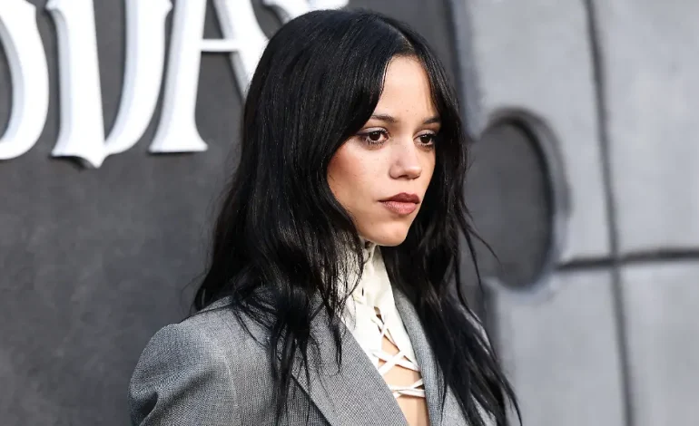 Jenna Ortega: Kritischer Rückblick auf die Zeit als Kinderstar