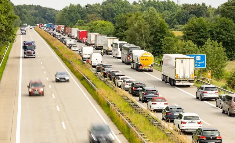 Bundesländer heben Sonntagsfahrverbot für Lkw wegen Niedrigwasser auf