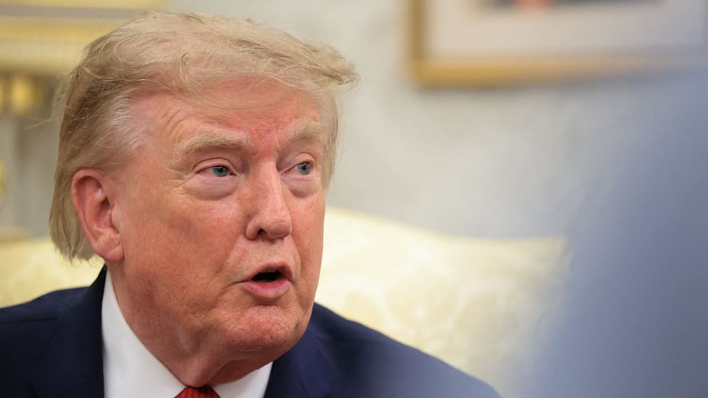 Trump kritisiert erneut Journalisten: ‚Sie sind Fake! Seien Sie ruhig!‘