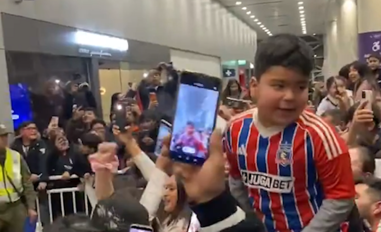 Fan-Ansturm auf den Flughafen wegen Wechsel von WM-Star