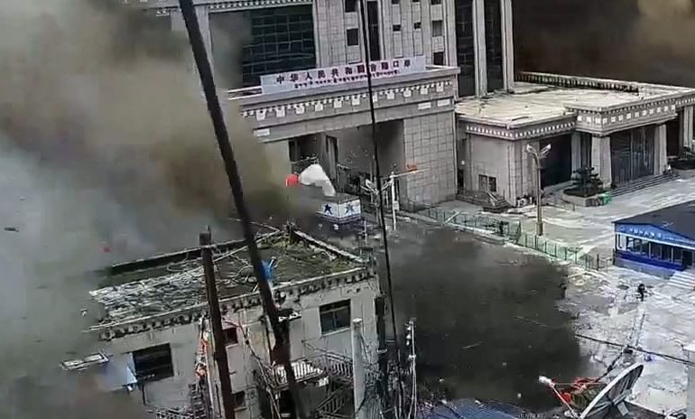 Hunderte Vermisste in Nepal: Gewaltige Schlammlawine