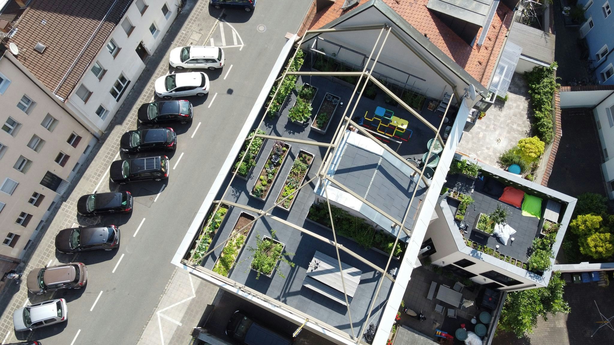 Dachgärten: Grünflächen über den Dächern der Stadt