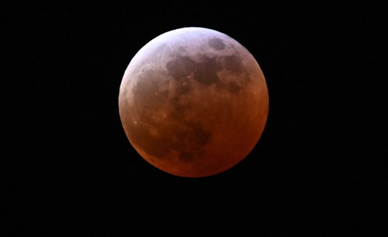 Blutmond-Spektakel für Frühaufsteher am Freitag