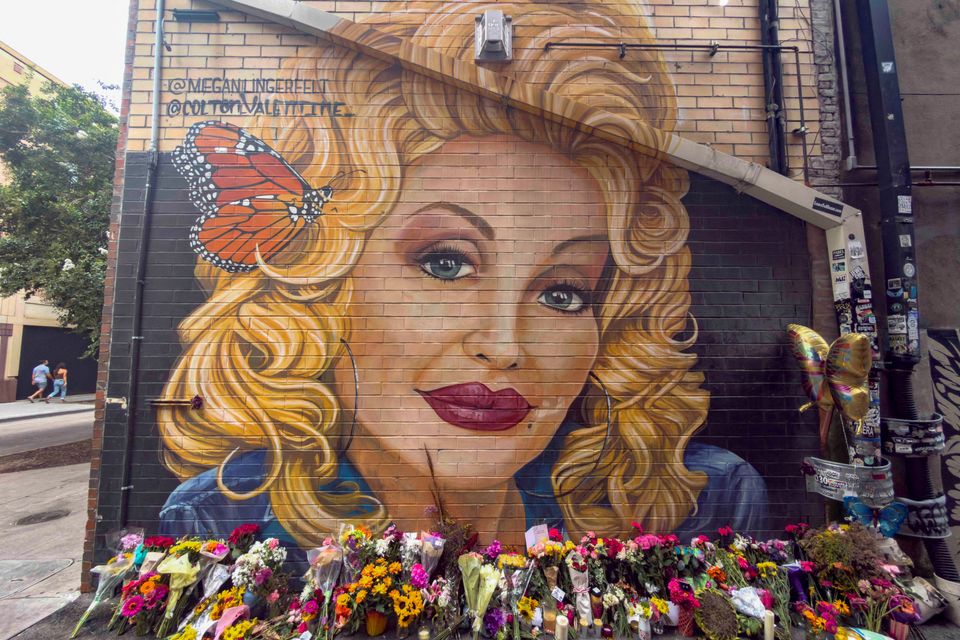 Flughafen in Nashville zu Ehren von Dolly Parton umbenannt