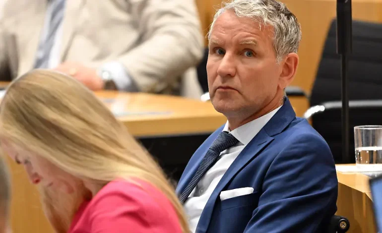 Misstrauensvotum gegen Voigt: Zweiter Anlauf der AfD und Höcke zur Sturz der Brombeer-Koalition