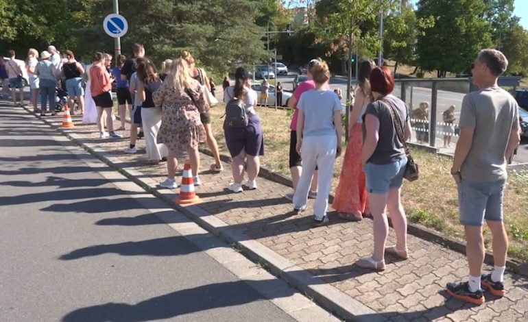 Hohe Nachfrage nach Schutzbrillen zur Sonnenfinsternis im Saarland