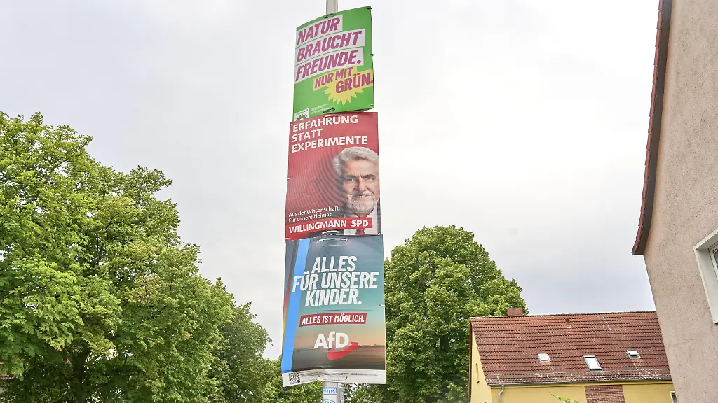CDU verliert in Wahlumfrage während AfD ihren Vorsprung ausbaut