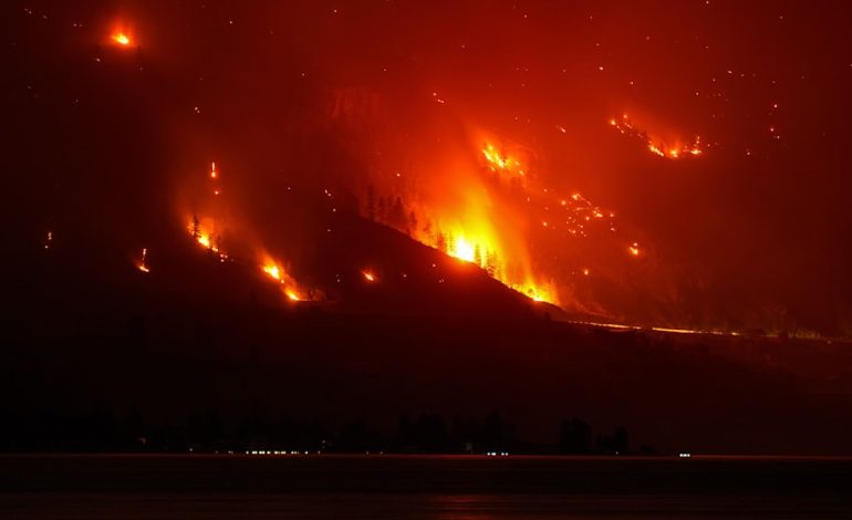 Notstand in Kanada: Waldbrände zwingen Tausende zur Flucht