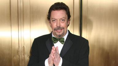 Das faszinierende Leben und die Karriere von Tim Curry