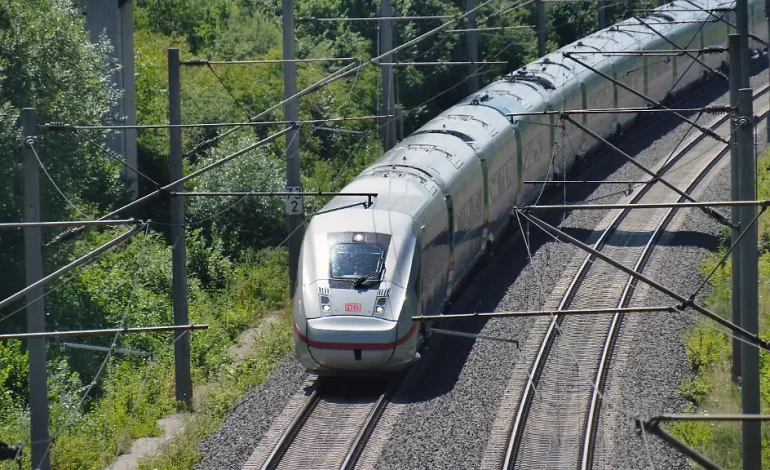 Restmängel bremsen Verkehrsfluss zwischen Hamburg und Berlin