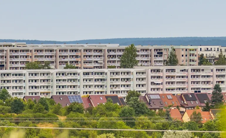 100 Jahre Plattenbau: Der Wandel der DDR-Wohnträume